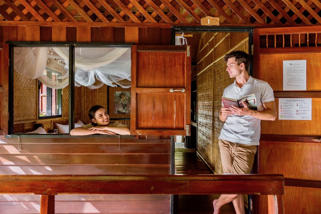 Travel Guide 8