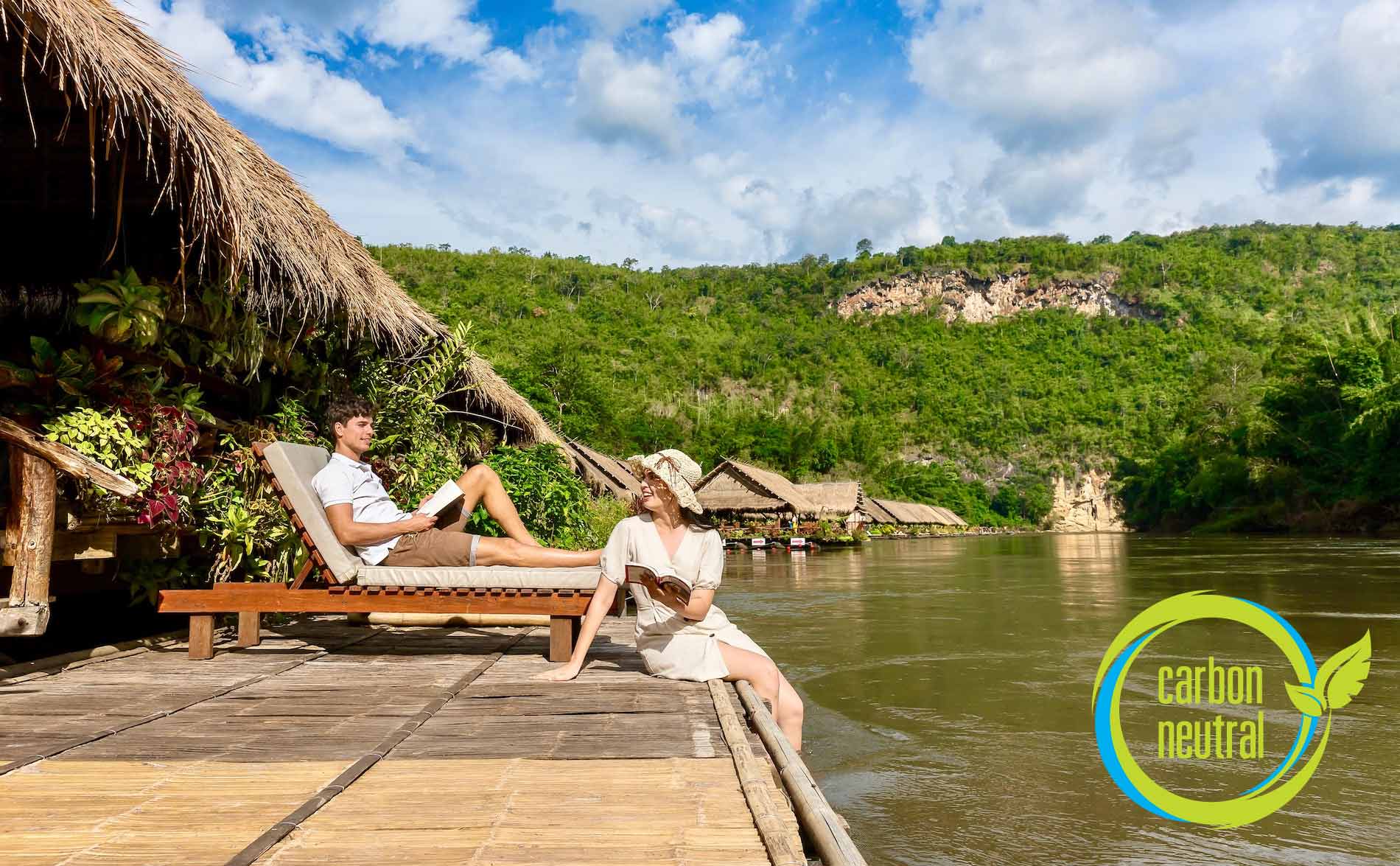 วิธีเลือกโรงแรม 'บูติกและไลฟ์สไตล์' ที่มอบประสบการณ์ดั้งเดิม: สัมผัสชีวิต Slow Life บน แพลอยน้ำ ไร้ไฟฟ้าที่ ริเวอร์แคว จังเกิ้ลราฟท์ กาญจนบุรี 1