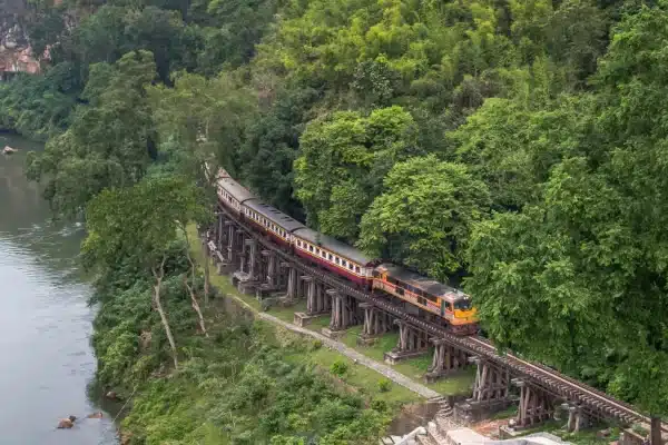 ถ้ำกระแซ ทางรถไฟสายมรณะ